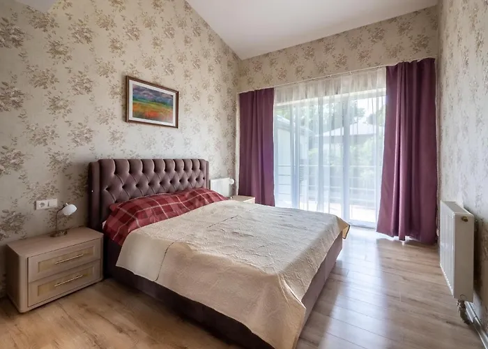 New!!!Townhouse Three Floors!!!