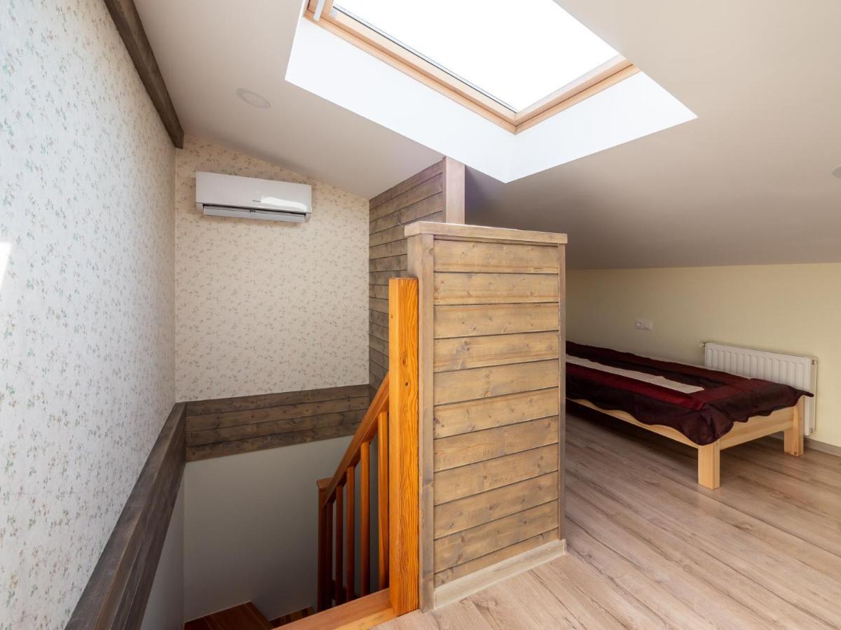 New!!!townhouse Three Floors!!! Apartment