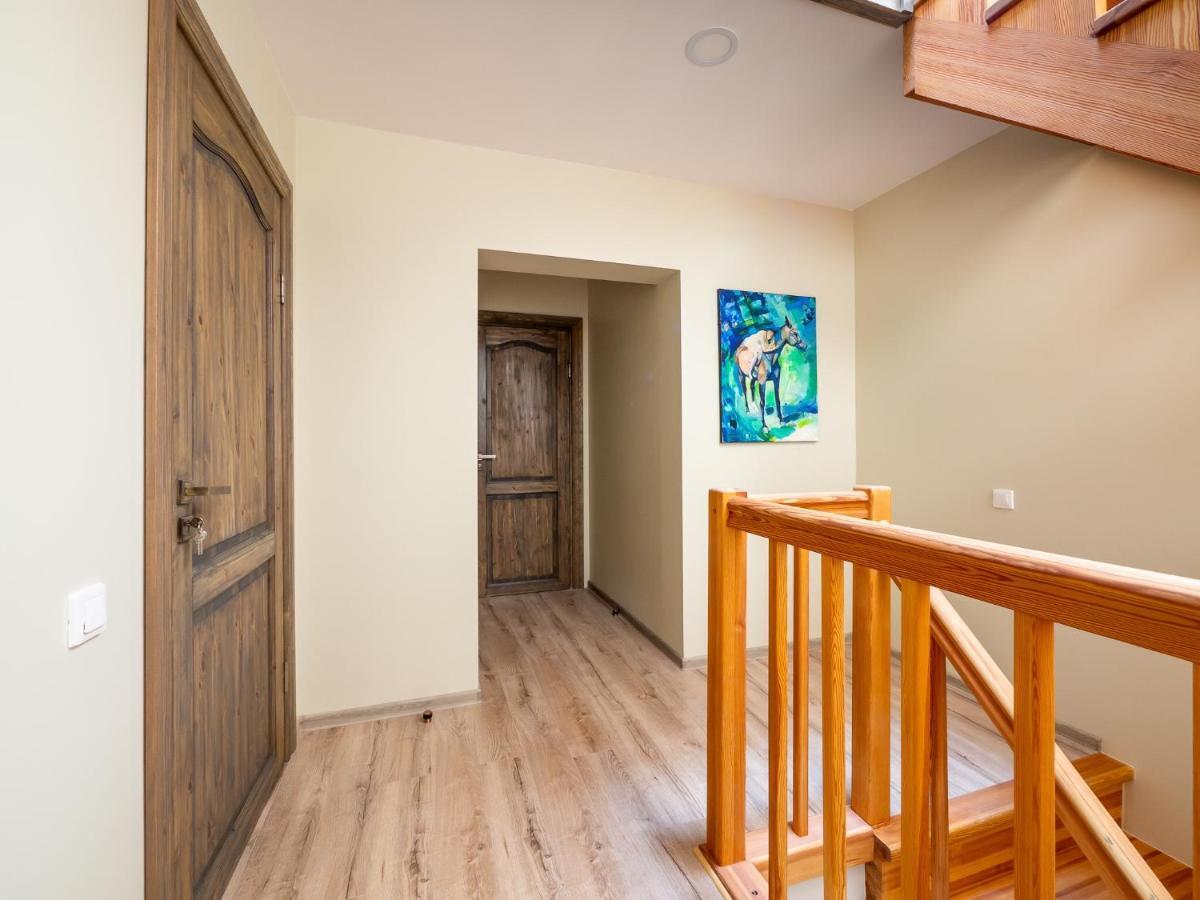 New!!!townhouse Three Floors!!! *